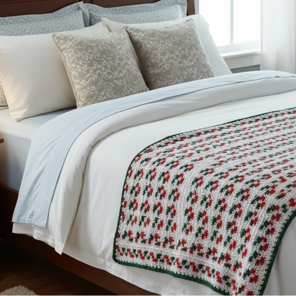 Unbranded Crochet blanket White Red Green festive handmade throw bedding OS - Picture 10 of 10